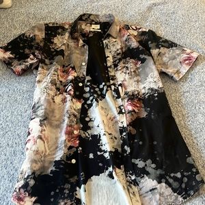 3 men’s short sleeved button down shirts